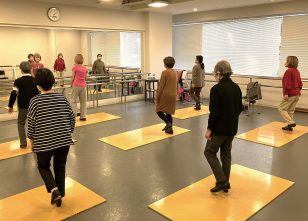 ロゴ：タップダンスで健康維持〜シニア向け