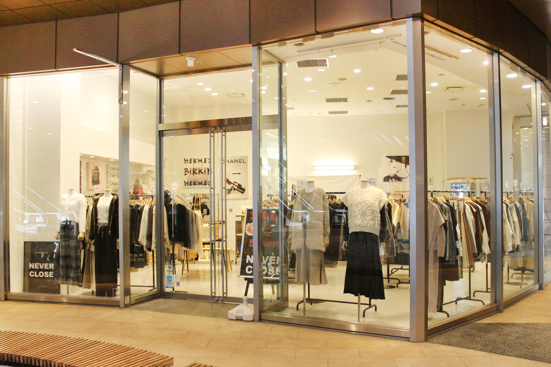 写真:11/6(木)OPEN! NEVERCLOSE